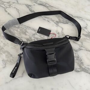 Tumi DUNLAP Nylon Blend 12.0” Crossbody Sling, black